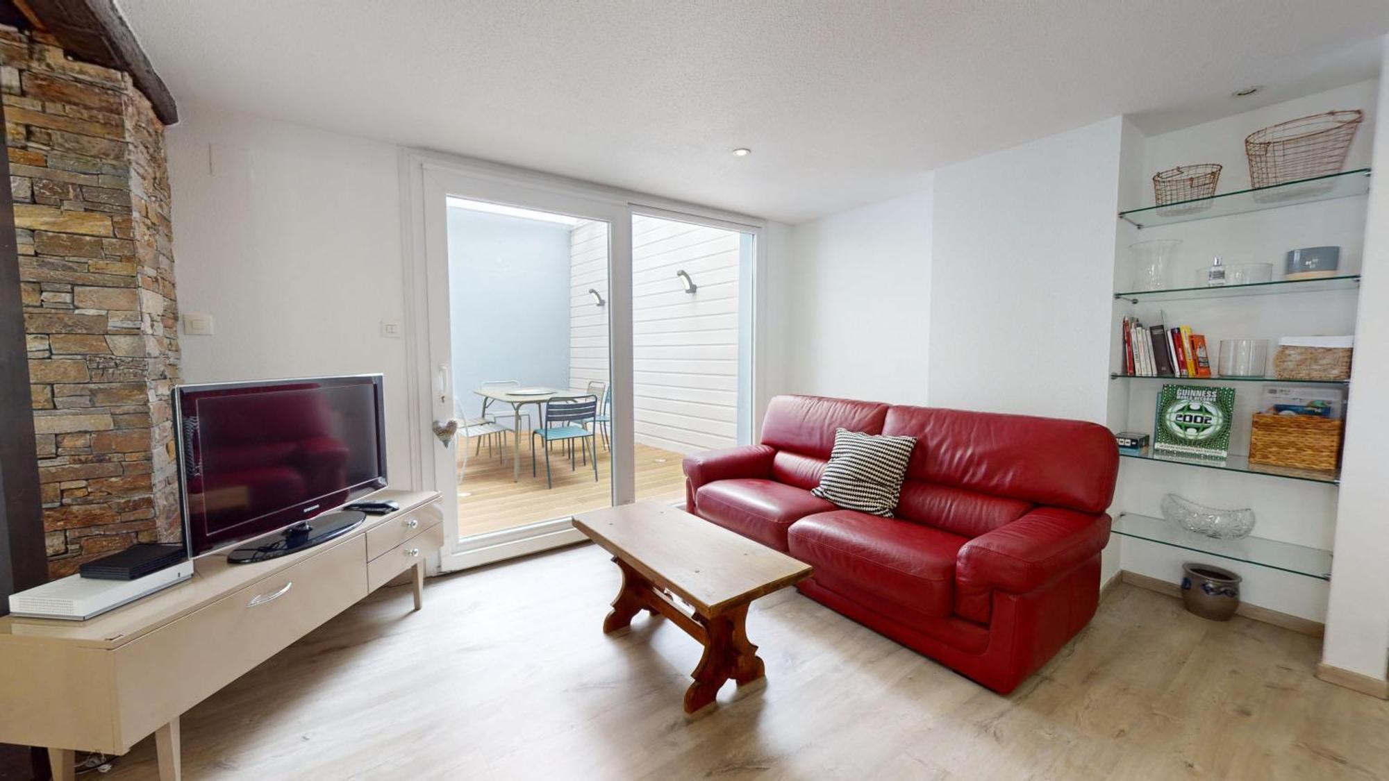 Le Roesselmann 1 Parking Apartment